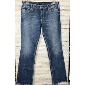 Silver Women’s Jeans Suki Slim Bootcut Lt Blue 34 Waist 33 Length.